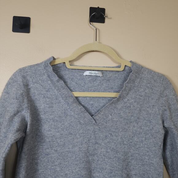 Max Mara Gray V-neck Sweater Size S - Picture 2 of 8
